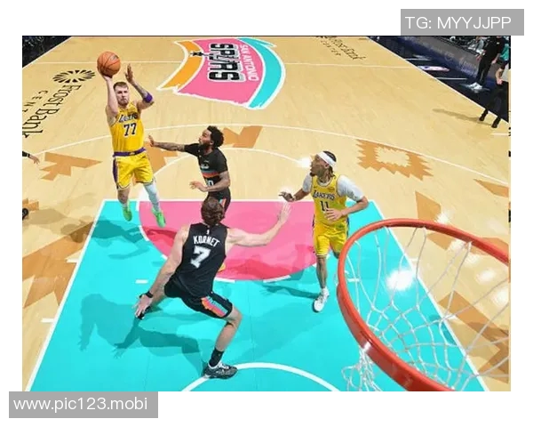 湖人单场失分136创赛季新高，28分的分差为主场最惨失利